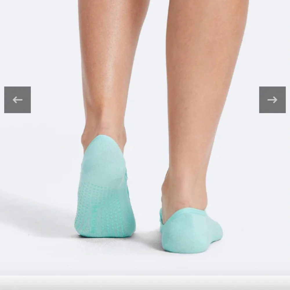 NWT Better Me Pilates Grip Socks‎ in subtle mint